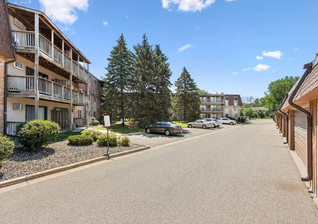 Photo 37 of Condo for sale at 2011 E 122nd Street #D5, Burnsville, MN 55337 | MLS# 7071634 | Listing updated on 2026-07-27