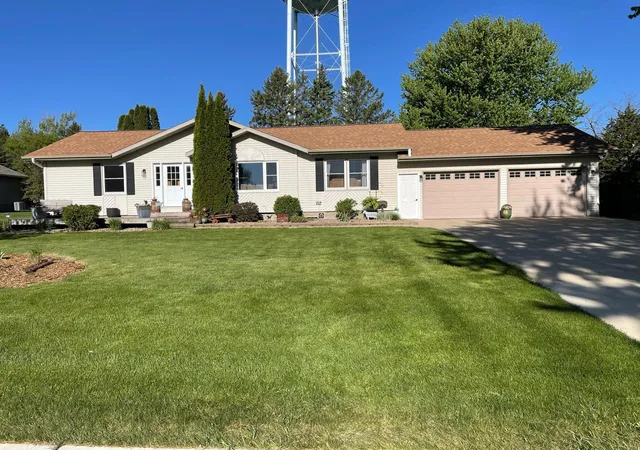 Homes for sale in Grand Meadow, MN | 409 1st St Sw, Grand Meadow, MN 55936 | MLS# 7071728