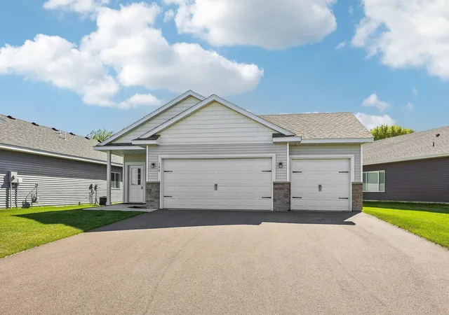 Homes for sale in Isanti, MN | 126 9Th Ave Ne, Isanti, MN 55040 | MLS# 7071767
