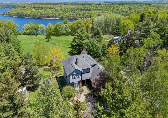 2nd image of 4099 Penfield Ct S, Afton, MN 55001 | MLS# 7071822