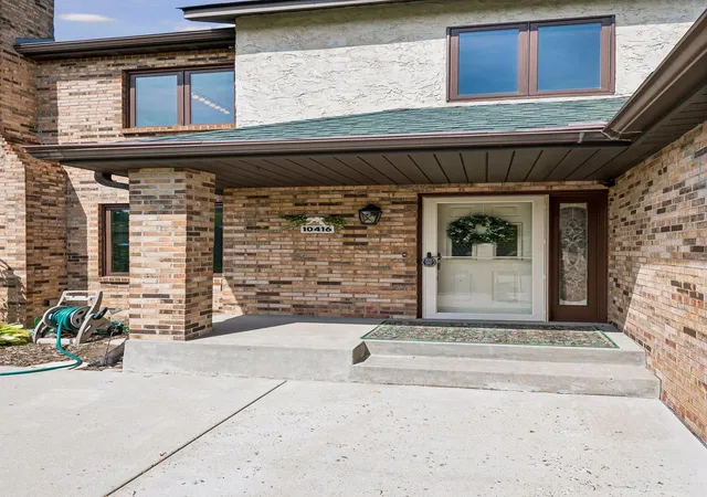 Photo 3 of Single family home for sale at 10416 Briar Cir, Minneapolis, MN 55437 | MLS# 7071854 | Listing updated on 2026-10-07