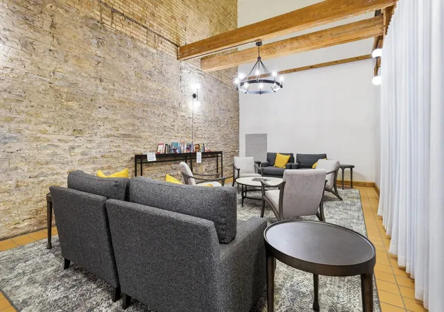 2nd image of 400 N 1St St, Minneapolis, MN 55401