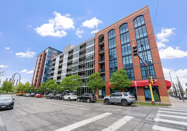 Photo 2 of Condo for sale at 215 10th Avenue S #207, Minneapolis, MN 55415 | MLS# 7071940 | Listing updated on 2026-10-21