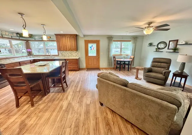 2nd image of 608 Elaine Ave, Marshall, MN 56258 | MLS# 7072102