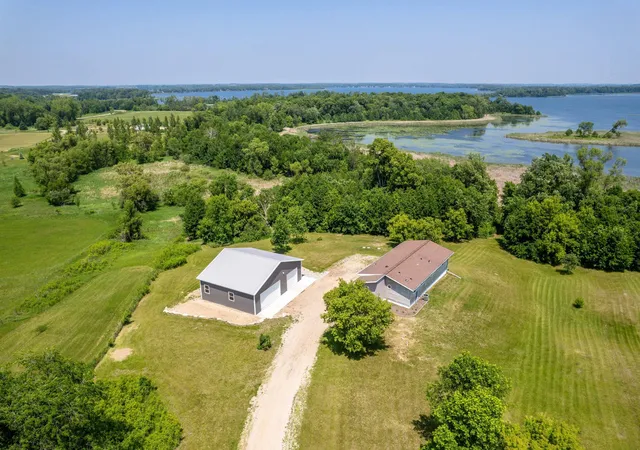 3rd image of 34306 Twin Island Ln, Dent, MN 56528 | MLS# 7072157