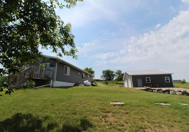 4th image of 34306 Twin Island Ln, Dent, MN 56528 | MLS# 7072157