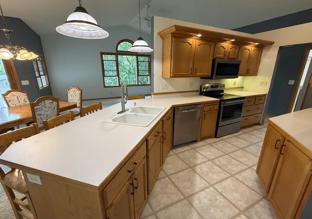 2nd image of 661 Spring Creek Rd S, Red Wing, MN 55066 | MLS# 7072209
