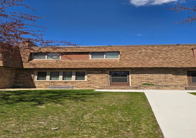 1st image of 1402 E Gateway Cir S #H, Fargo, ND 58103 | MLS# 7072220