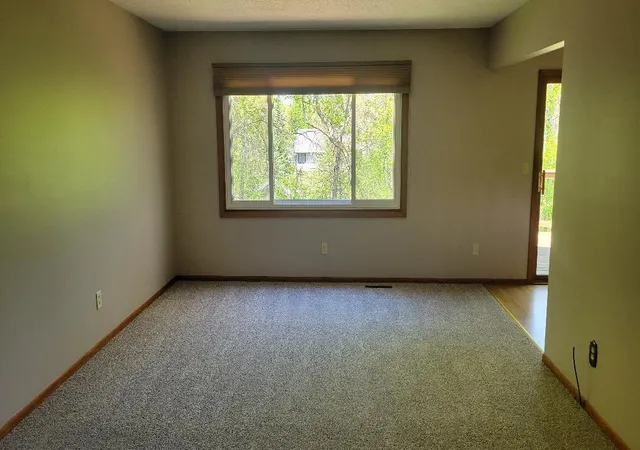 Homes for sale in Mahtomedi, MN | 341 Hickory St, Mahtomedi, MN 55115 | MLS# 7072261