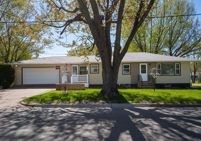 1st image of 404 4th St N, Sauk Rapids, MN 56379 | MLS# 7072265
