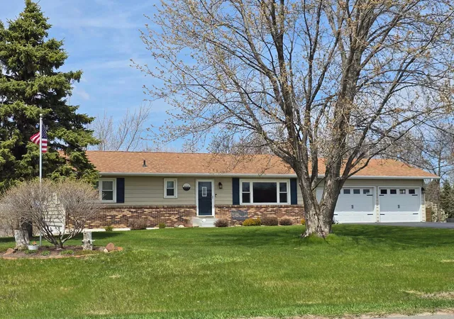 2nd image of 800 Willow Springs Rd, Detroit Lakes, MN 56501 | MLS# 7072295