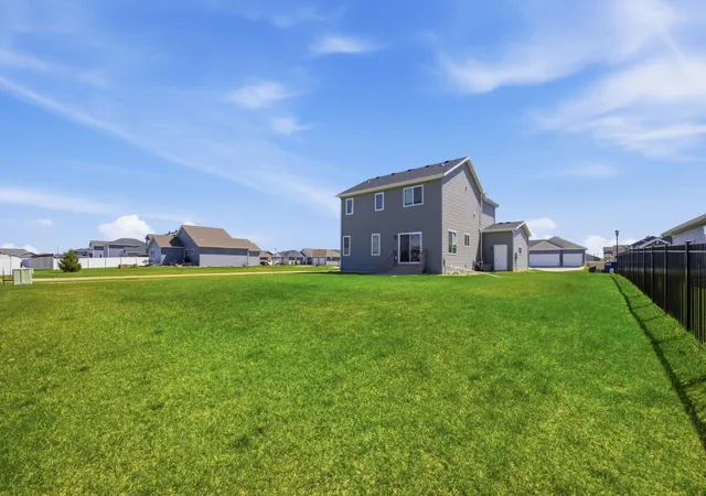 32nd image of 1206 Commander Dr W, West Fargo, ND 58078 | MLS# 7072329