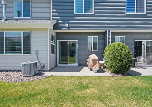 33rd image of 1520 Southpoint Dr, Hudson, WI 54016 | MLS# 7072411