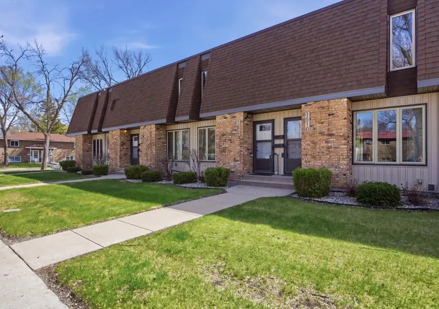 Photo 2 of Single family home for sale at 1510 16 1/2 St S, Fargo, ND 58103 | MLS# 7072412 | Listing updated on 2026-09-12