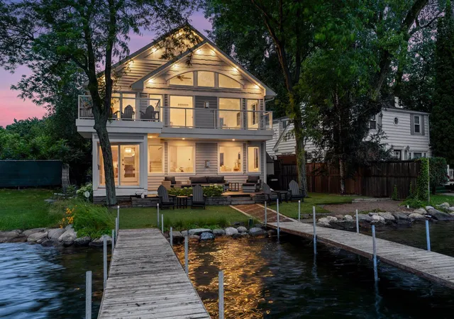 Homes for sale in Wayzata, MN | 2807 Mckenzie Point Rd, Wayzata, MN 55391 | MLS# 7072418
