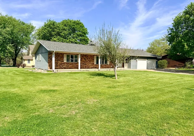 Homes for sale in Fulda, MN | 615 Lake Ave E, Fulda, MN 56131 | MLS# 7072432