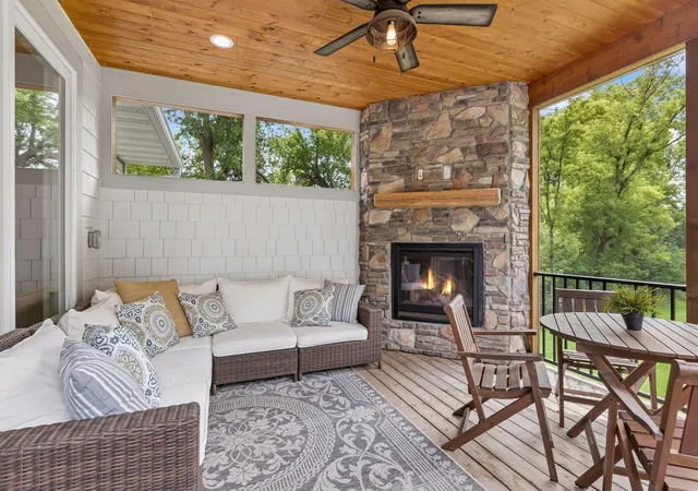 Photo 3 of Sale Pending at 19 Westwood Rd, Hopkins, MN 55305 | MLS# 7072475 | Listing updated on 2026-09-13