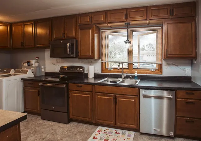Homes for sale in Brainerd, MN | 1624 Graydon Ave, Brainerd, MN 56401 | MLS# 7072543