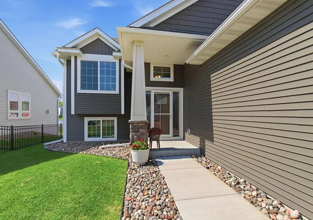 5th image of 2802 213Th St W, Farmington, MN 55024 | MLS# 7072637