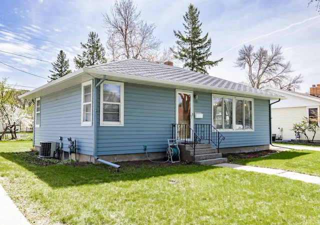 4th image of 2101 7Th St N, Fargo, ND 58102 | MLS# 7072646