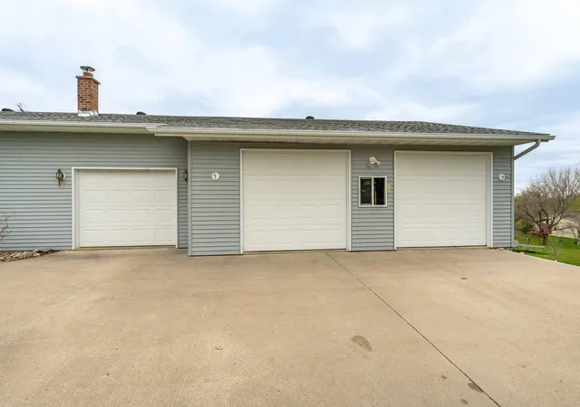 3rd image of 16990 River Oaks Blvd, Fergus Falls, MN 56537 | MLS# 7072649