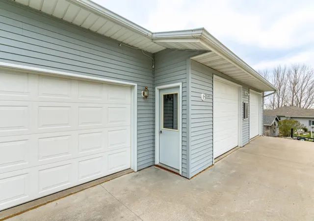 4th image of 16990 River Oaks Blvd, Fergus Falls, MN 56537 | MLS# 7072649