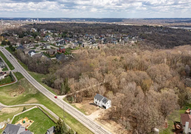2nd image of 3440 18th Ave Sw, Rochester, MN 55902 | MLS# 7072654
