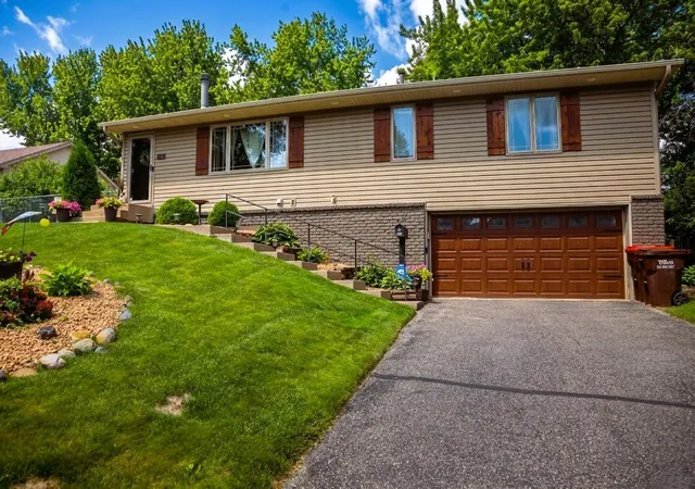 Homes for sale in Inver Grove Heights, MN | 7335 Clayton Ave, Inver Grove Heights, MN 55076 | MLS# 7072656