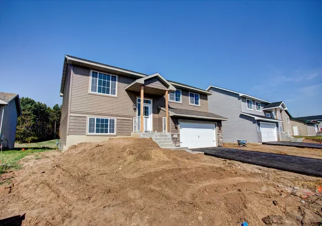 Photo 19 of Single family home for sale at 1319 Woodale Ct, Saint Croix Falls, WI 54024 | MLS# 7072668 | Listing updated on 2026-08-18