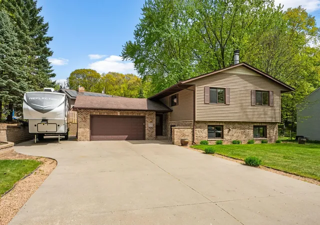 Homes for sale in Mound, MN | 2850 Pheasant Cir, Mound, MN 55364 | MLS# 7072711