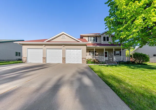 Homes for sale in Mankato, MN | 227 Woodhaven Ln, Mankato, MN 56001 | MLS# 7072761