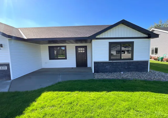 Photo 3 of Single family home for sale at 610 Lanigan Way Se, Saint Joseph, MN 56374 | MLS# 7072915 | Listing updated on 2026-09-30