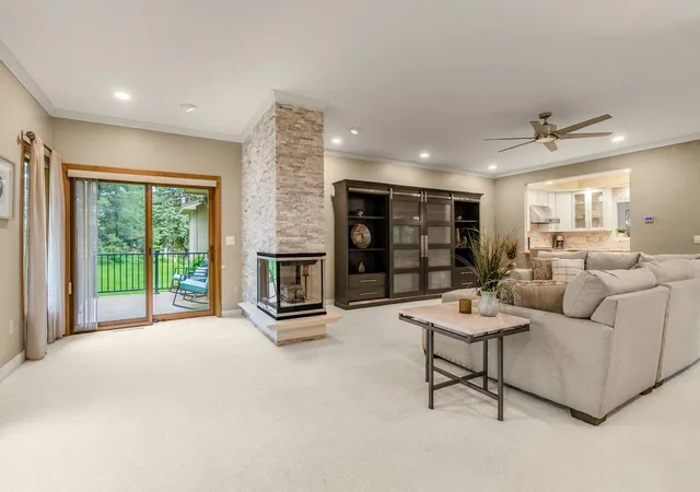3rd image of 1900 Victoria Rd S #C, Mendota Heights, MN 55118 | MLS# 7072926