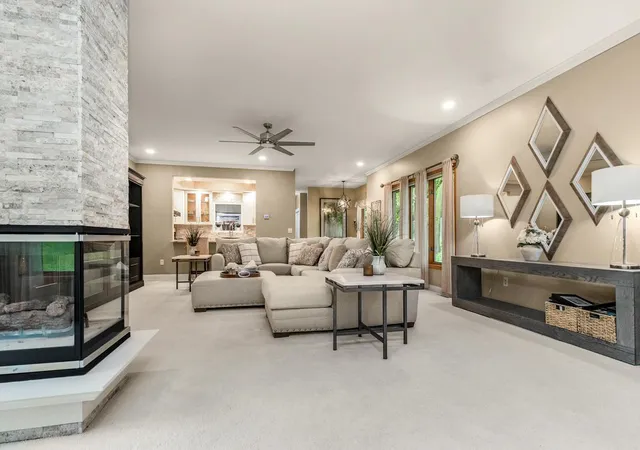 4th image of 1900 Victoria Rd S #C, Mendota Heights, MN 55118 | MLS# 7072926