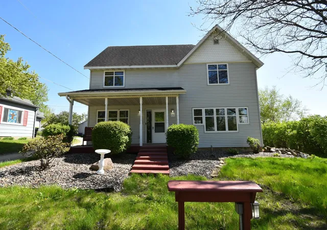 2nd image of 131 E 7th St, Zumbrota, MN 55992 | MLS# 7073026