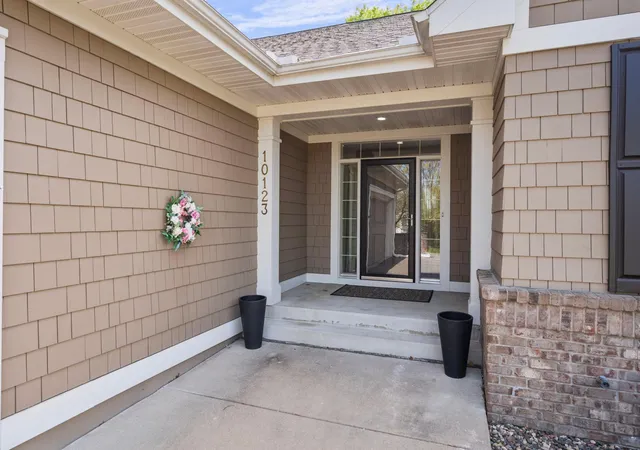 51st image of 10123 Waterfront Dr, Saint Paul, MN 55129 | MLS# 7073092
