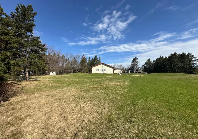 3rd image of 942 Old North Shore Rd, Two Harbors, MN 55616 | MLS# 7073124