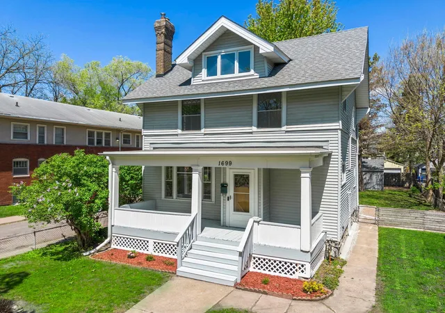 1st image of 1699 Ashland Ave, Saint Paul, MN 55104 | MLS# 7073135