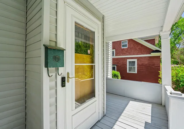 4th image of 1699 Ashland Ave, Saint Paul, MN 55104 | MLS# 7073135
