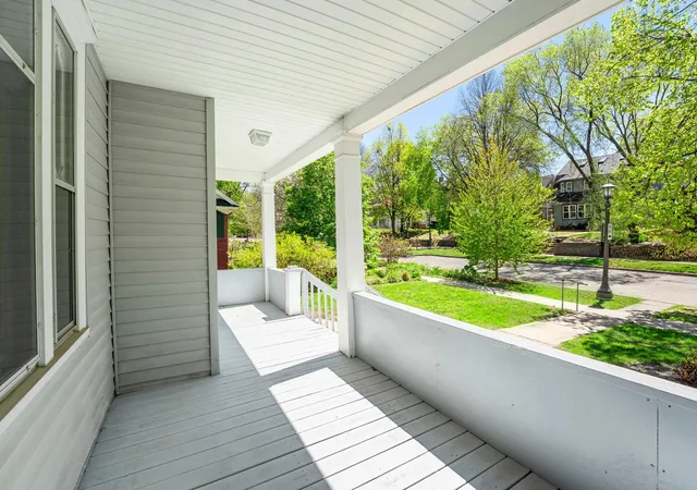 5th image of 1699 Ashland Ave, Saint Paul, MN 55104 | MLS# 7073135