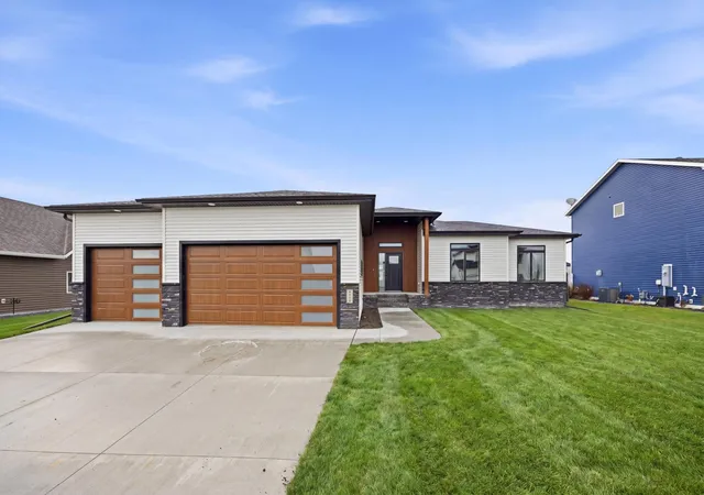 Photo 2 of Single family home for sale at 4328 23rd Avenue S, Moorhead, MN 56560 | MLS# 7073139 | Listing updated on 2026-10-17
