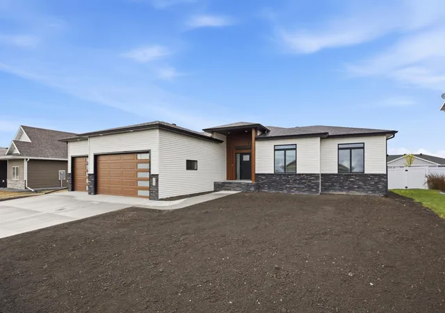 Photo 3 of Single family home for sale at 4328 23rd Avenue S, Moorhead, MN 56560 | MLS# 7073139 | Listing updated on 2026-07-31