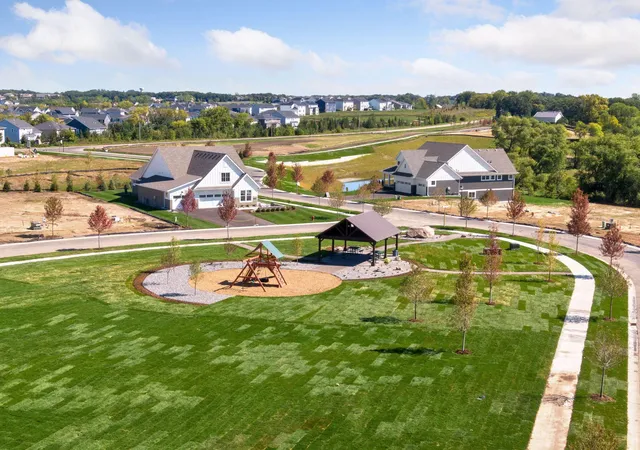2nd image of 6336 Bluebell Ln, Chaska, MN 55318 | MLS# 7073191