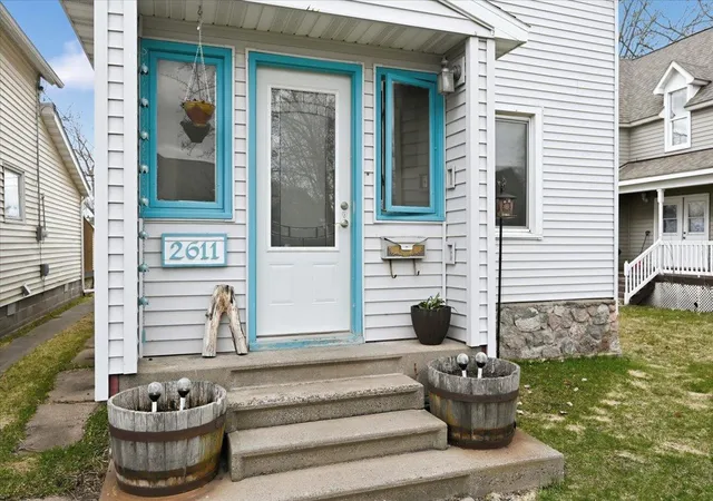 Homes for sale in Superior, WI | 2611 Banks Ave, Superior, WI 54880 | MLS# 7073221