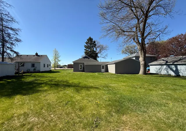 Homes for sale in Litchfield, MN | 729 E Ripley St, Litchfield, MN 55355 | MLS# 7073258
