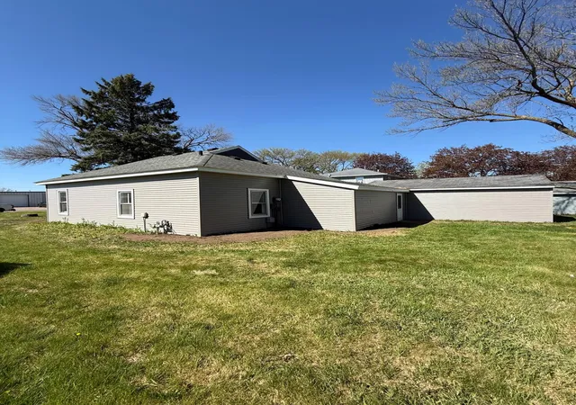 Homes for sale in Litchfield, MN | 729 E Ripley St, Litchfield, MN 55355 | MLS# 7073258