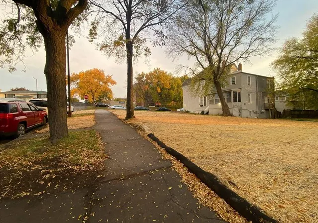 2nd image of 594 Brunson St, Saint Paul, MN 55130 | MLS# 7073276