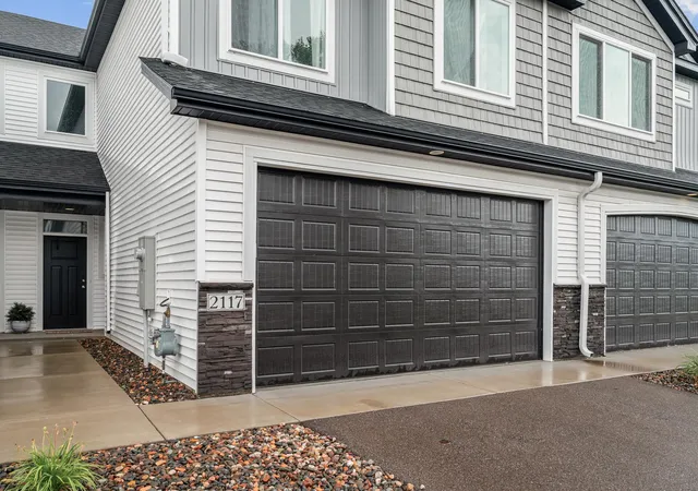 2nd image of 2117 Cleveland Ln S, Cambridge, MN 55008 | MLS# 7073301