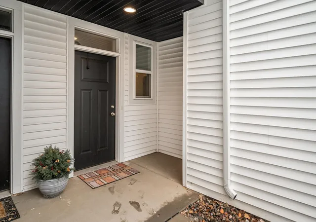 Photo 3 of Single family home for sale at 2117 Cleveland Ln S, Cambridge, MN 55008 | MLS# 7073301 | Listing updated on 2026-07-27