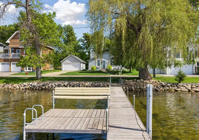 2nd image of 3335 Crystal Bay Rd, Wayzata, MN 55391 | MLS# 7073324